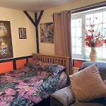 Bed & Breakfast Hayloft Sleep 2 Next To Fox Covert Pub 3*