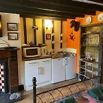 Hayloft Sleep 2 Next To Fox Covert Pub Bed & Breakfast 3*