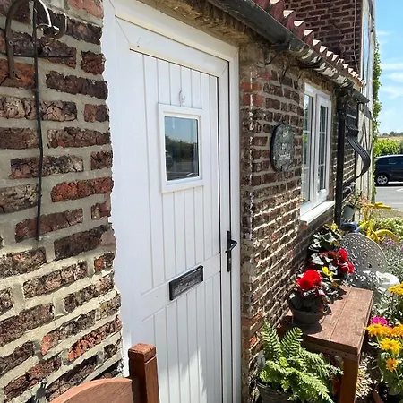 Hayloft Sleep 2 Next To Fox Covert Pub 3*